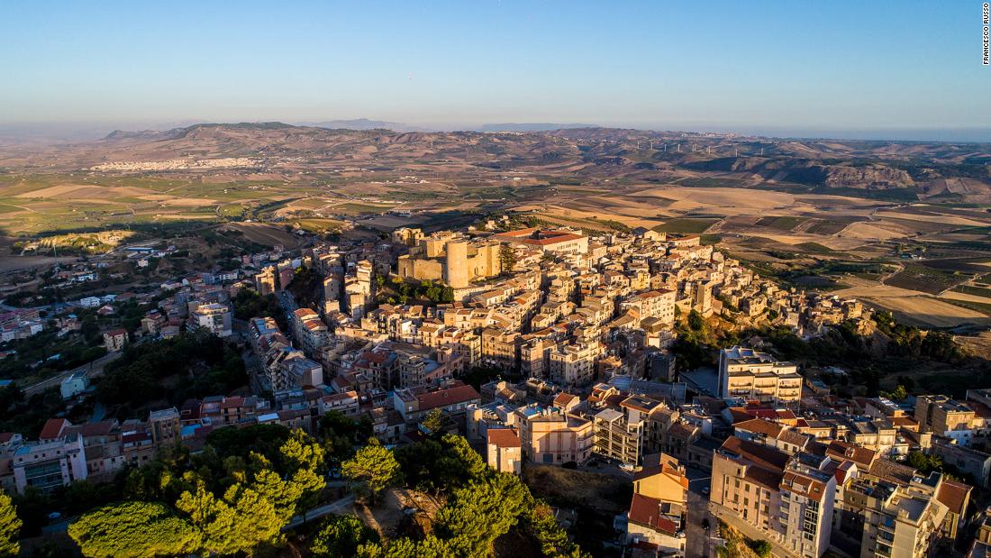 Salemi 1 euro houses